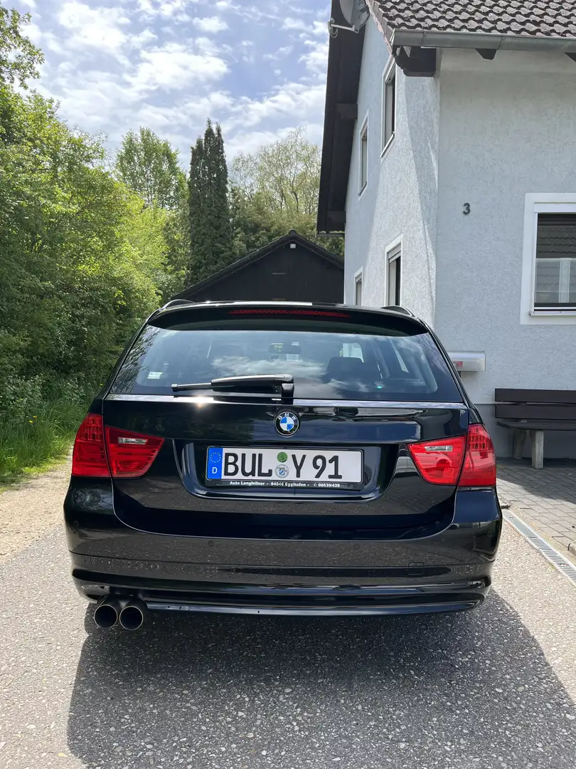 BMW 320 BMW E91 320d Facelift Schwarz - 2