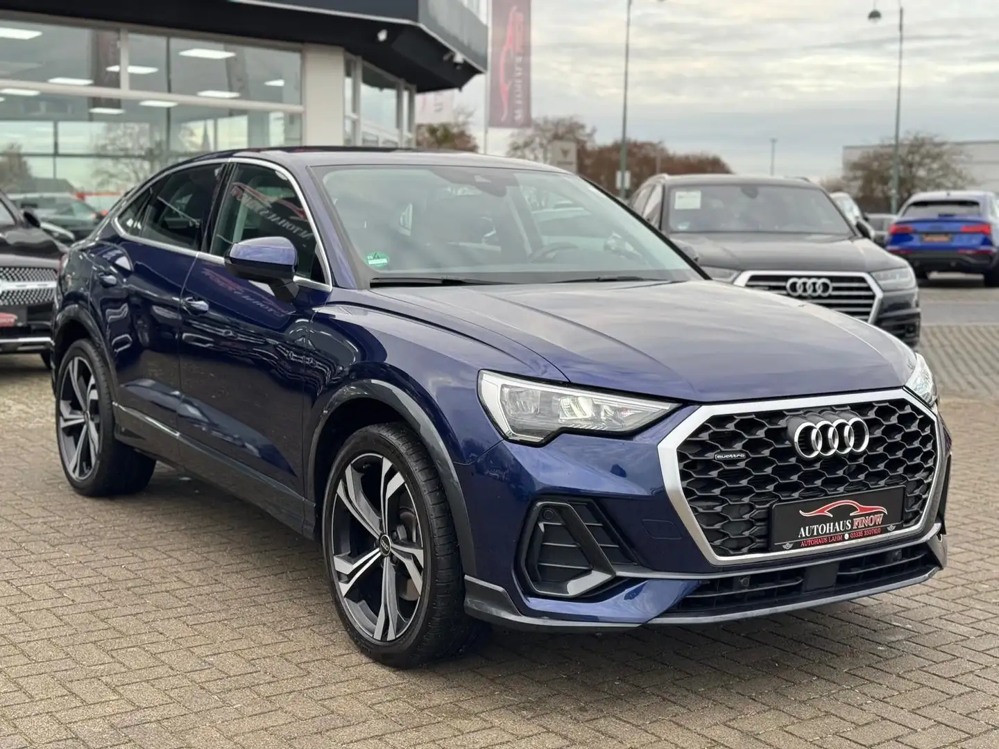 Audi Q3 Sportback 40TDI QUATTRO S-TRONIC"S-LINE"AMBIE Blau - 2