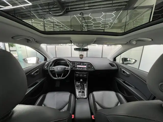 Seat Leon view 15