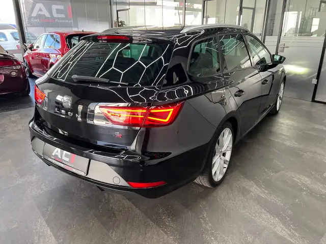 Seat Leon view 7