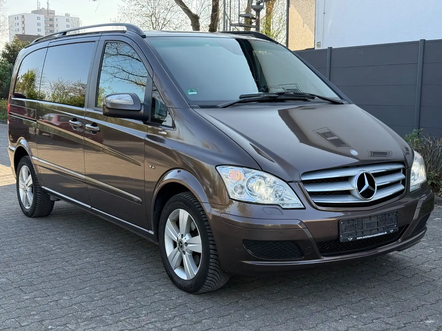 Mercedes-Benz Viano 3.0 CDI Trend Edition Kompakt*AUTOM*AHK* Barna - 1