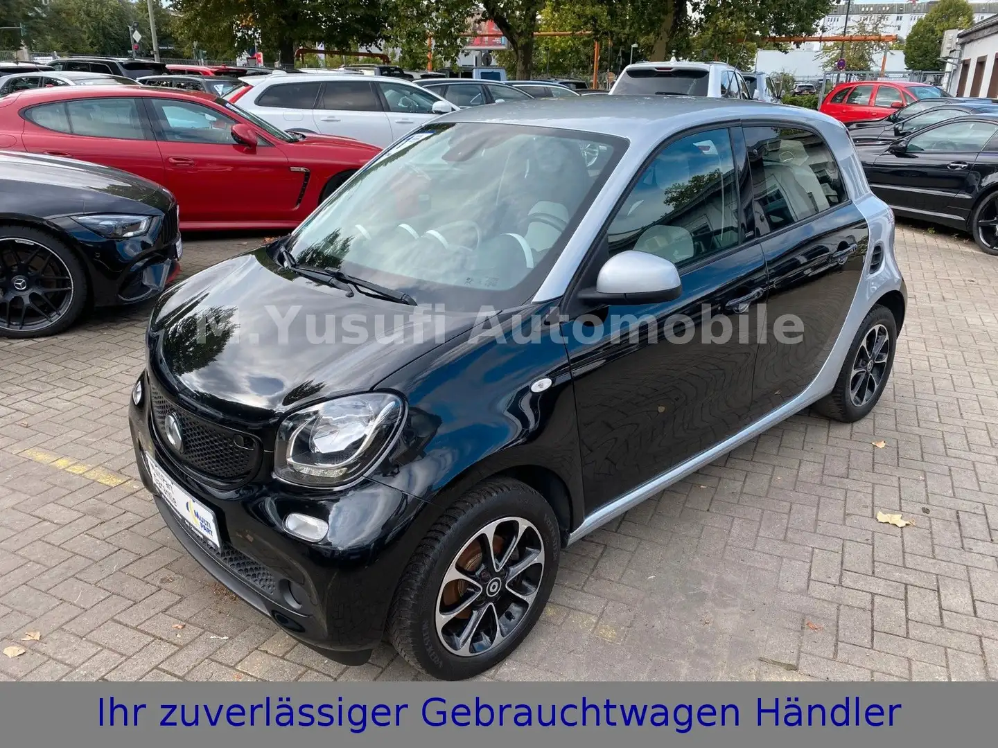 smart forFour FORFOUR 1.0 KLIMA|99-TKM|TEMPOM.|SITZH.|NAVI|CAM Schwarz - 1