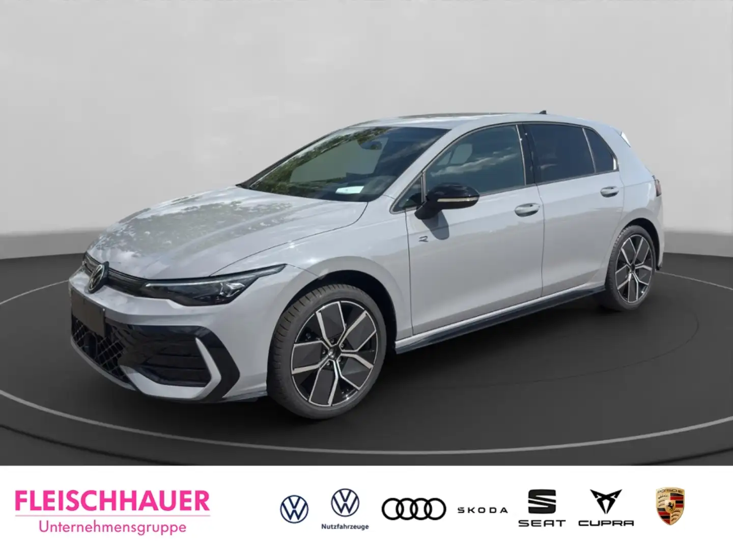 Volkswagen Golf VIII 1.5 eTSI R-Line OPF 110 kW (150 P Grau - 1