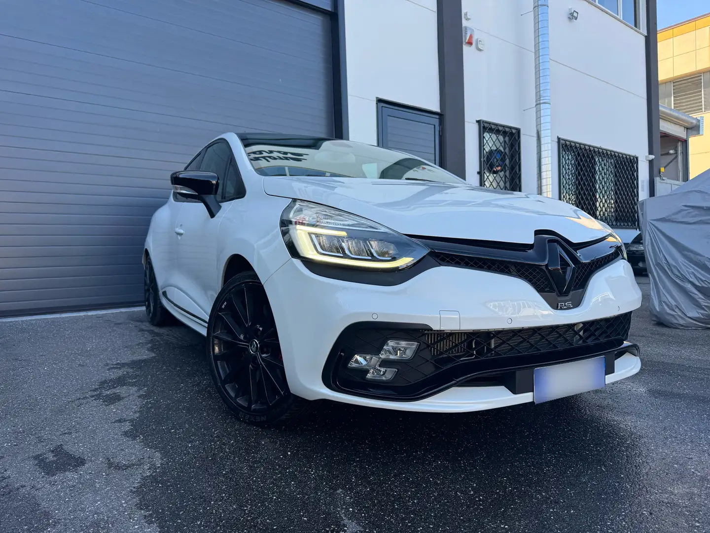 Renault Clio Clio IV 2017 1.6 tce energy RS 200cv edc Bianco - 2