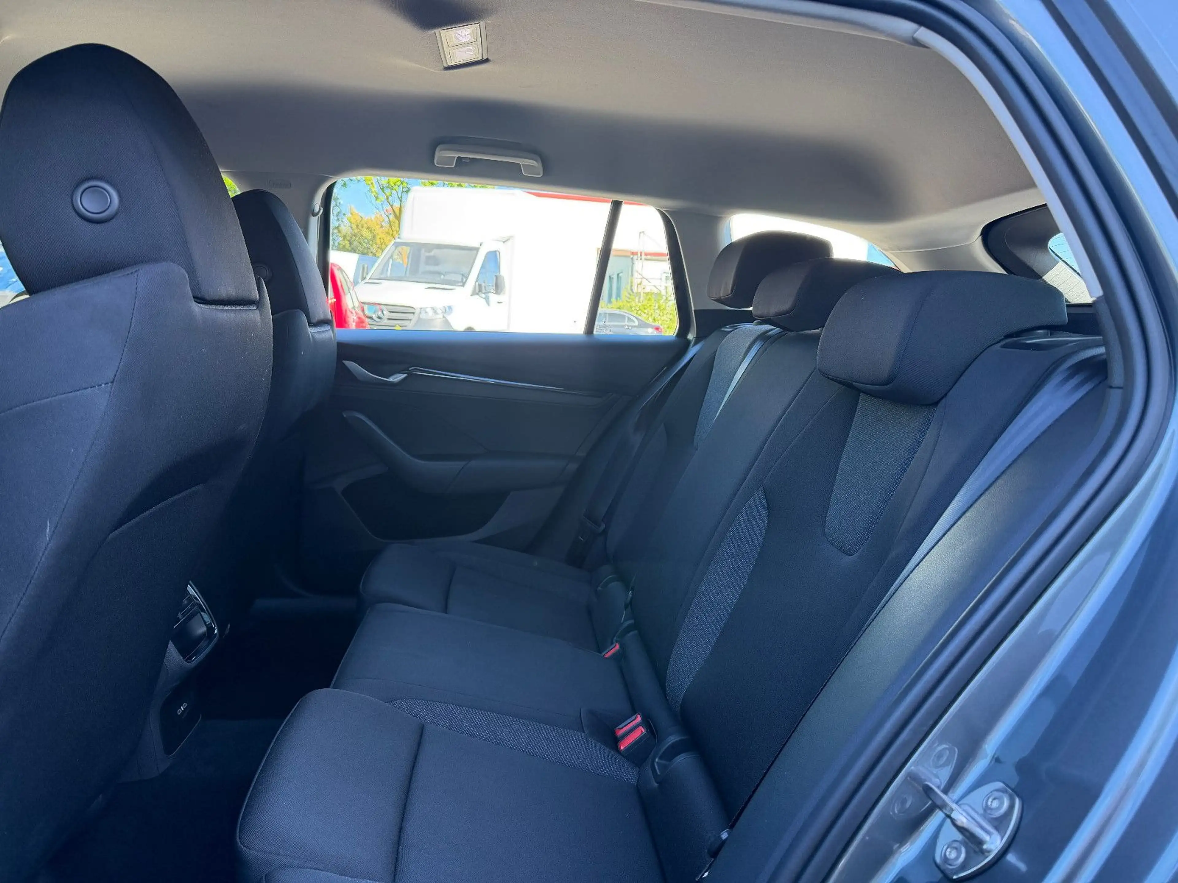 Skoda Octavia 1.5 TSI mHEV SELECTION/DIGITAL-COCKPIT — photo 13