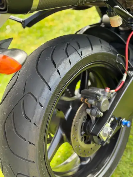 Yamaha YZF-R1 - foto 6