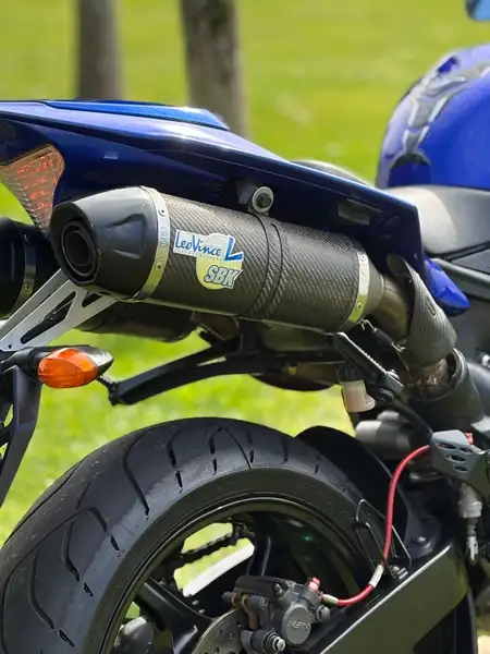 Yamaha YZF-R1 - foto 3