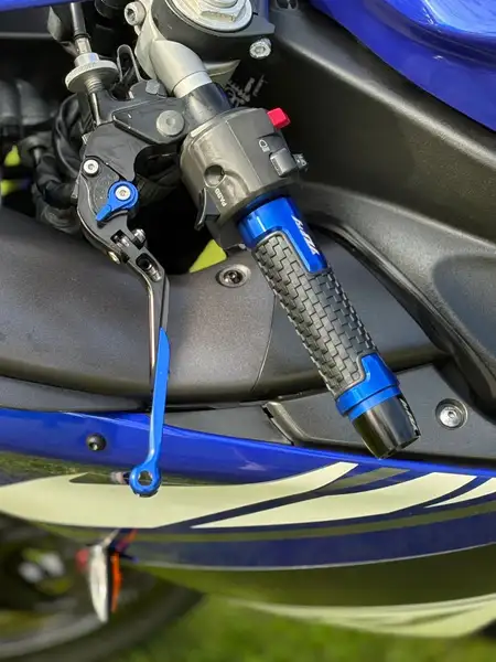 Yamaha YZF-R1 - foto 8