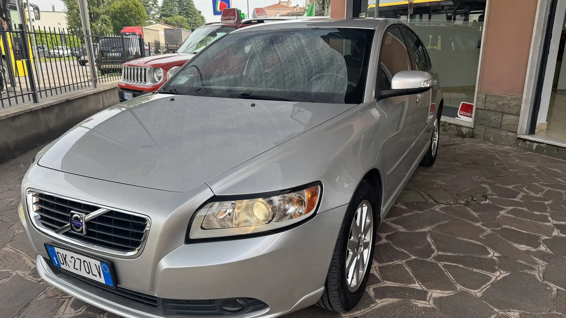 Volvo S40 2.0d Summum 136CV 6 Marce tenut maniacale - 1