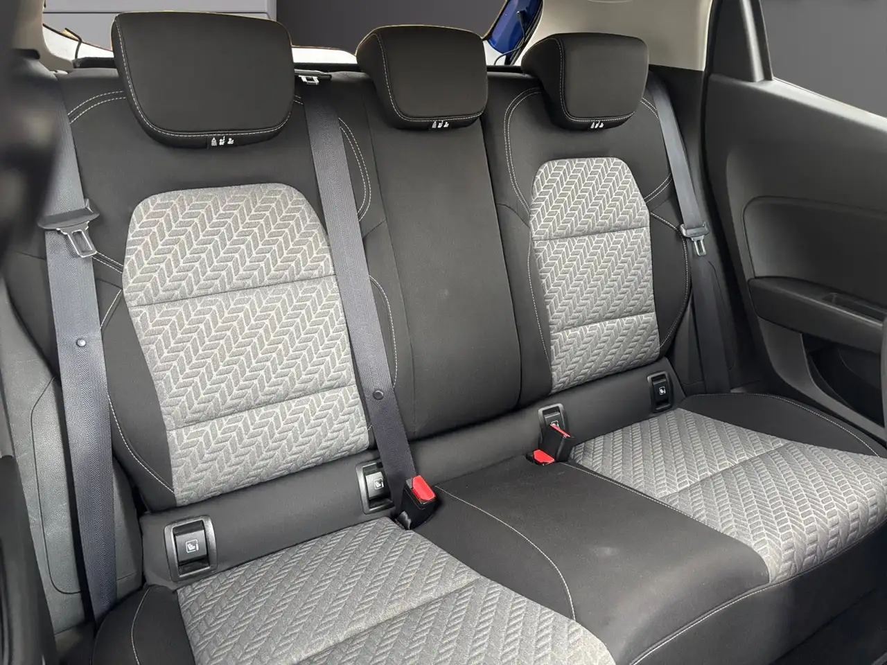 Renault Clio Citadine 5 portes — photo 11