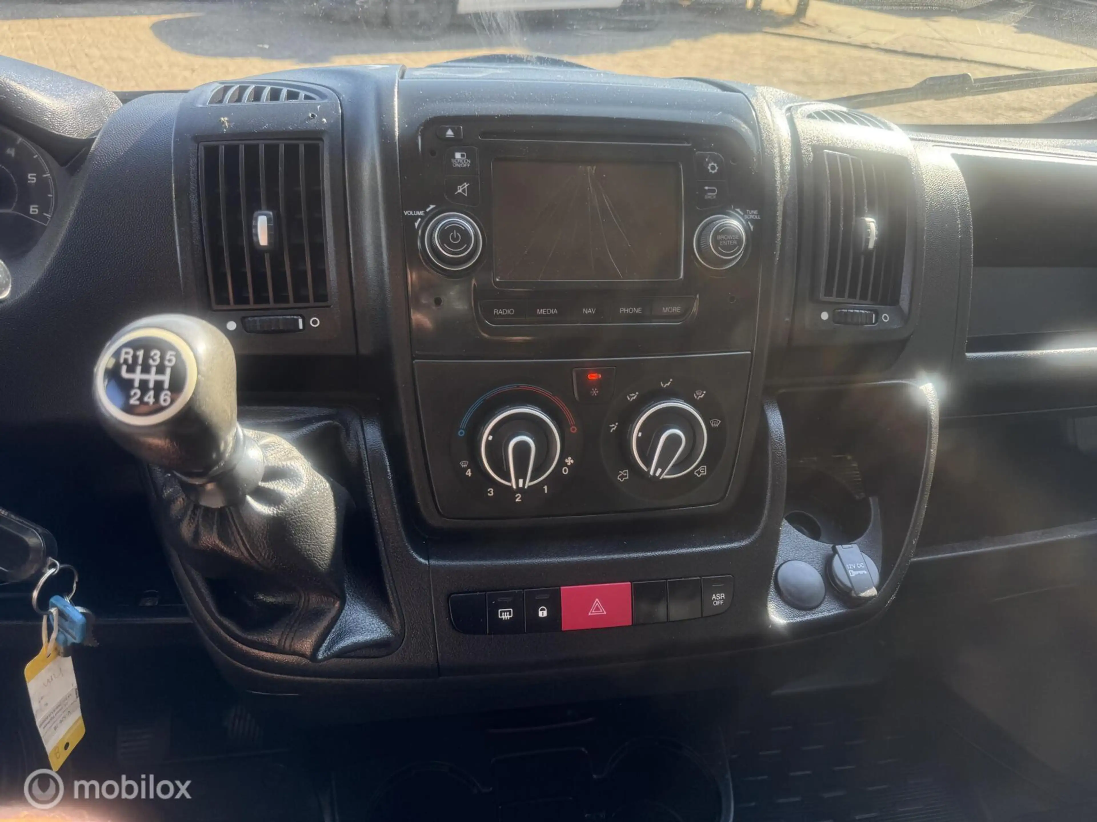 Peugeot Boxer Bestel 335 2.0 BlueHDI L2H1 Pro — photo 12