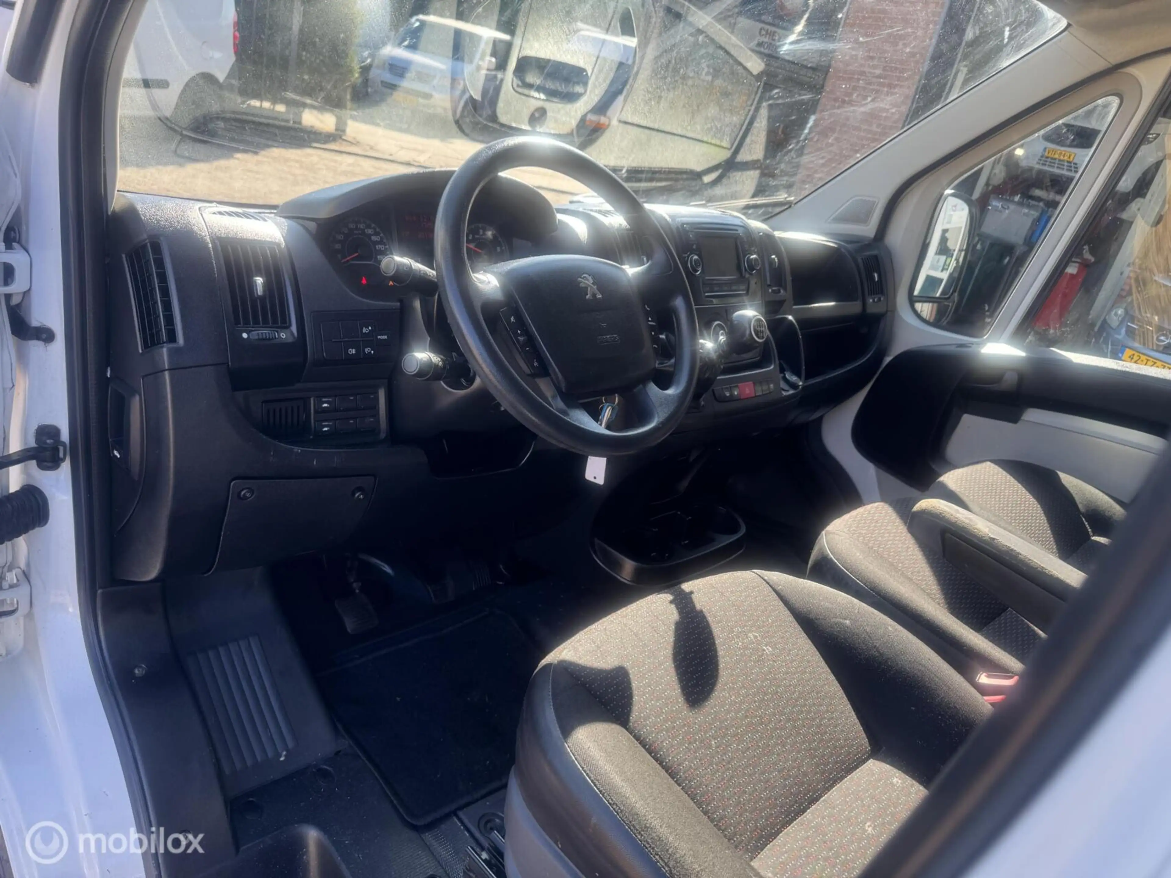 Peugeot Boxer Bestel 335 2.0 BlueHDI L2H1 Pro — photo 7