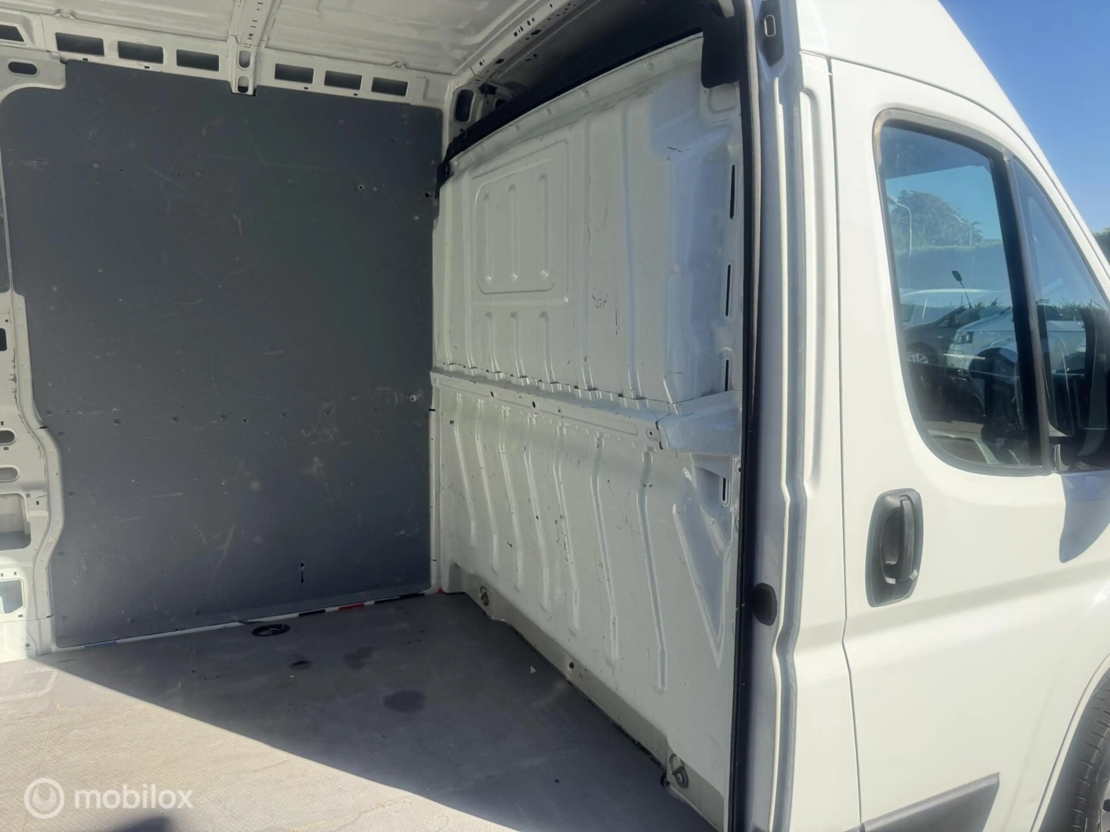 Peugeot Boxer Bestel 335 2.0 BlueHDI L2H1 Pro — photo 13
