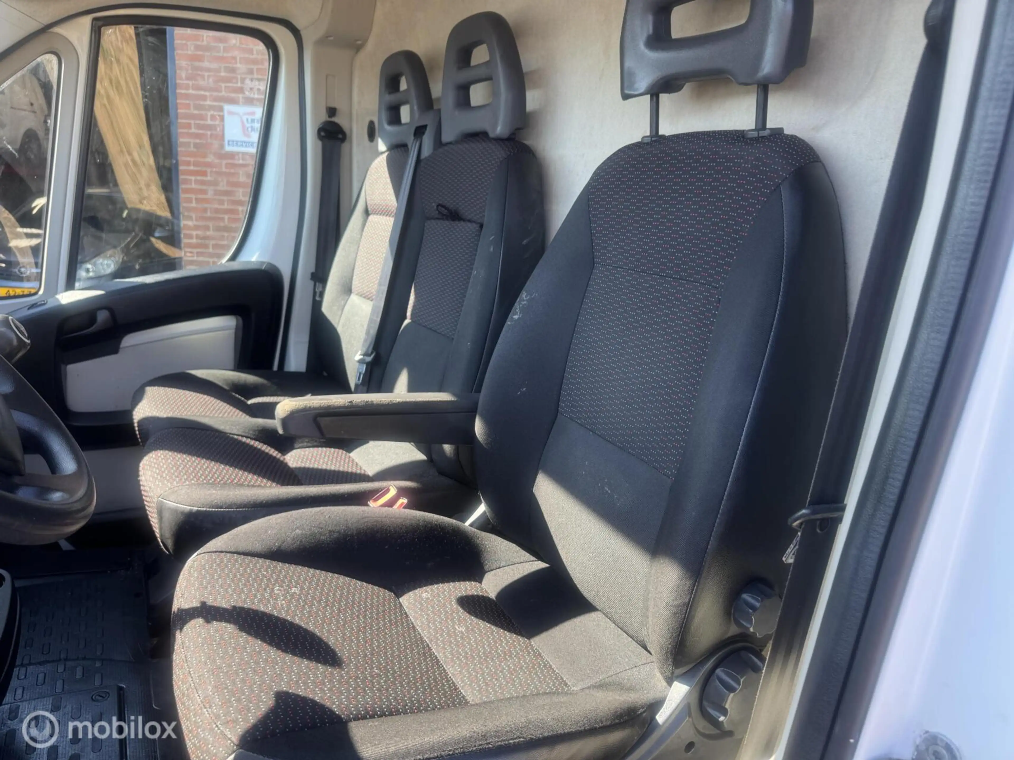 Peugeot Boxer Bestel 335 2.0 BlueHDI L2H1 Pro — photo 8