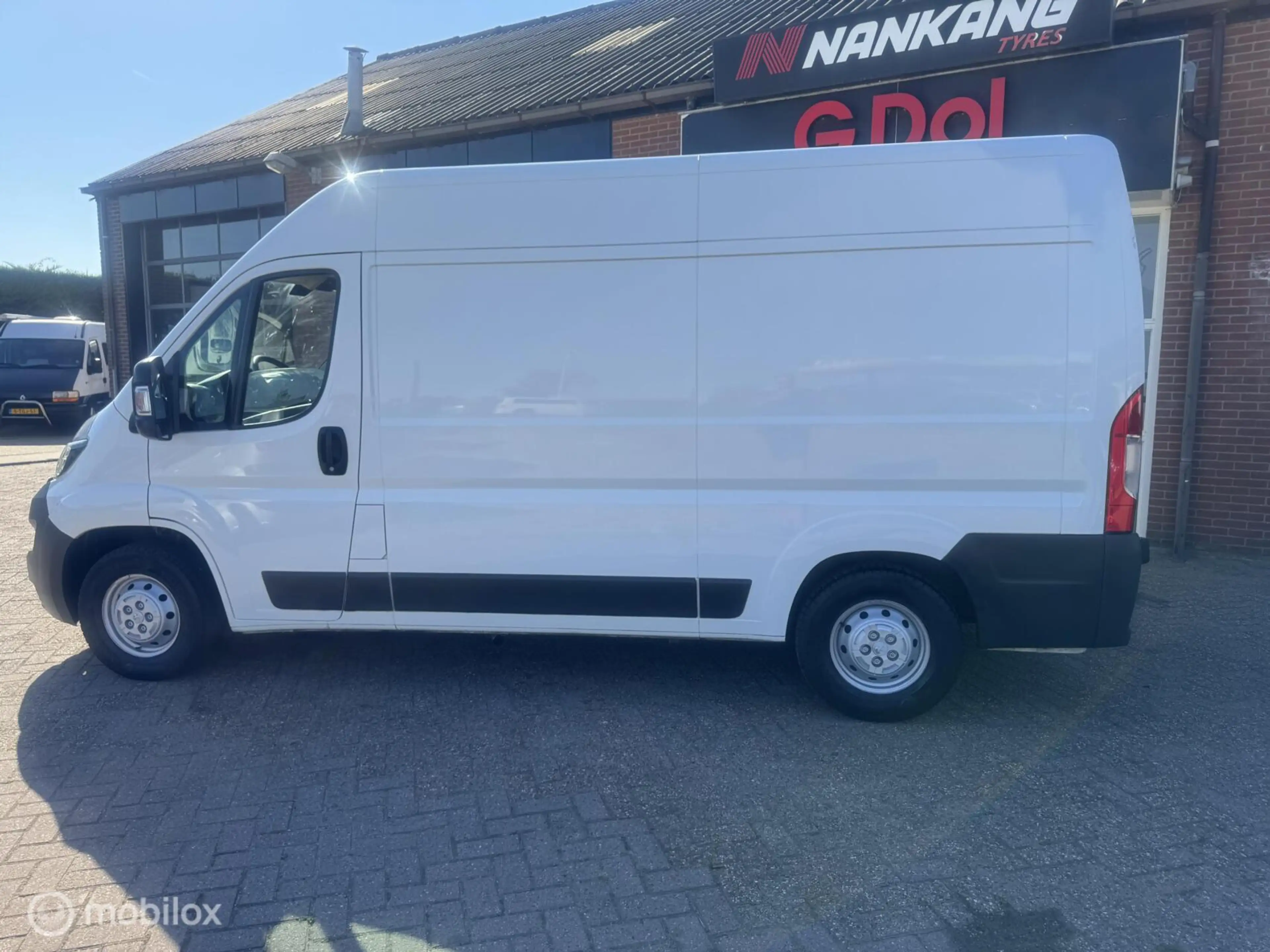 Peugeot Boxer Bestel 335 2.0 BlueHDI L2H1 Pro — photo 6