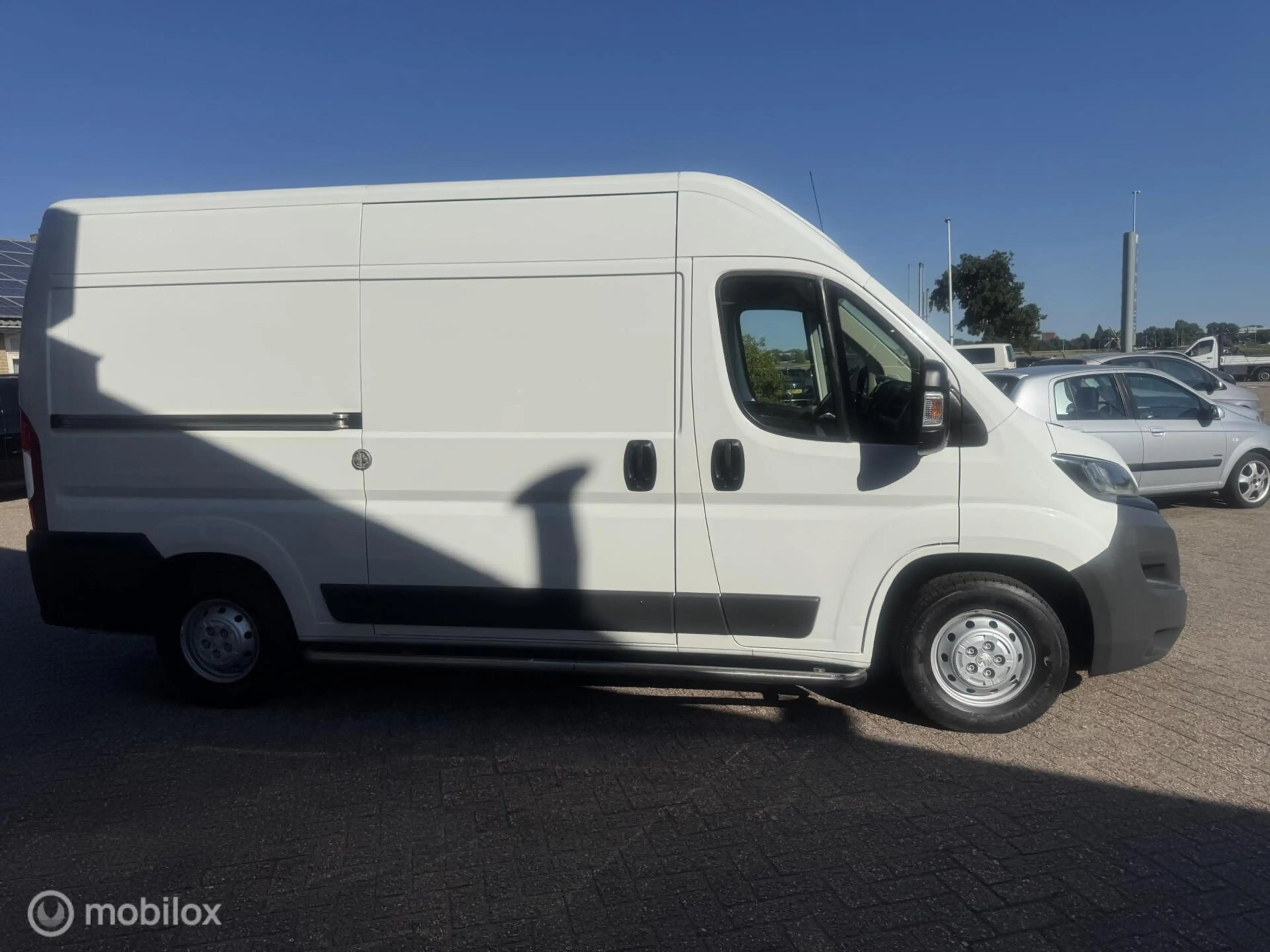 Peugeot Boxer Bestel 335 2.0 BlueHDI L2H1 Pro — photo 3