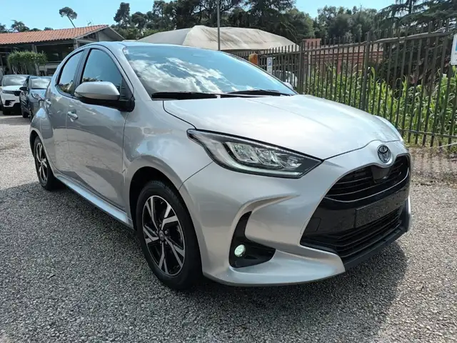 Toyota Yaris 1500 HYBRID 5P TREND AUTOM "16 CAM CARPLAY ITALIA