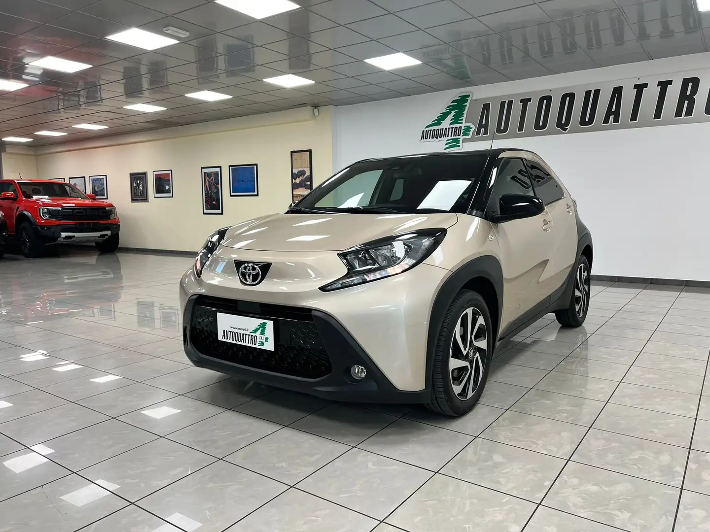 Toyota Aygo X 1.0 VVT-i 72 CV 5 porte Trend Beige - 2