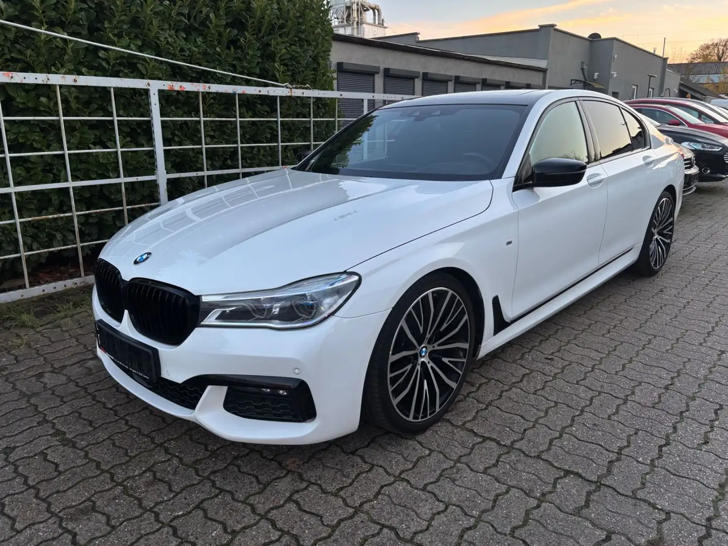 BMW 740 d xDRIVE M PAKET 22" S.DACH ACC HUD MASSAGE Blanc - 1