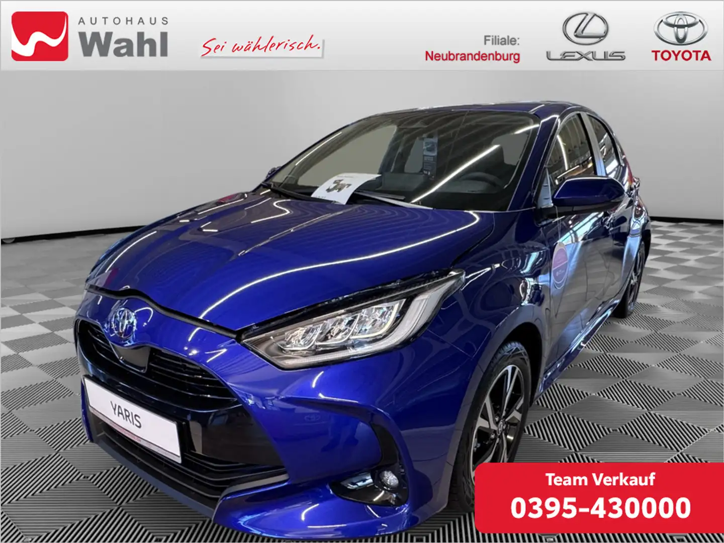 Toyota Yaris 1.5 Hybrid Teamplayer Blau - 1