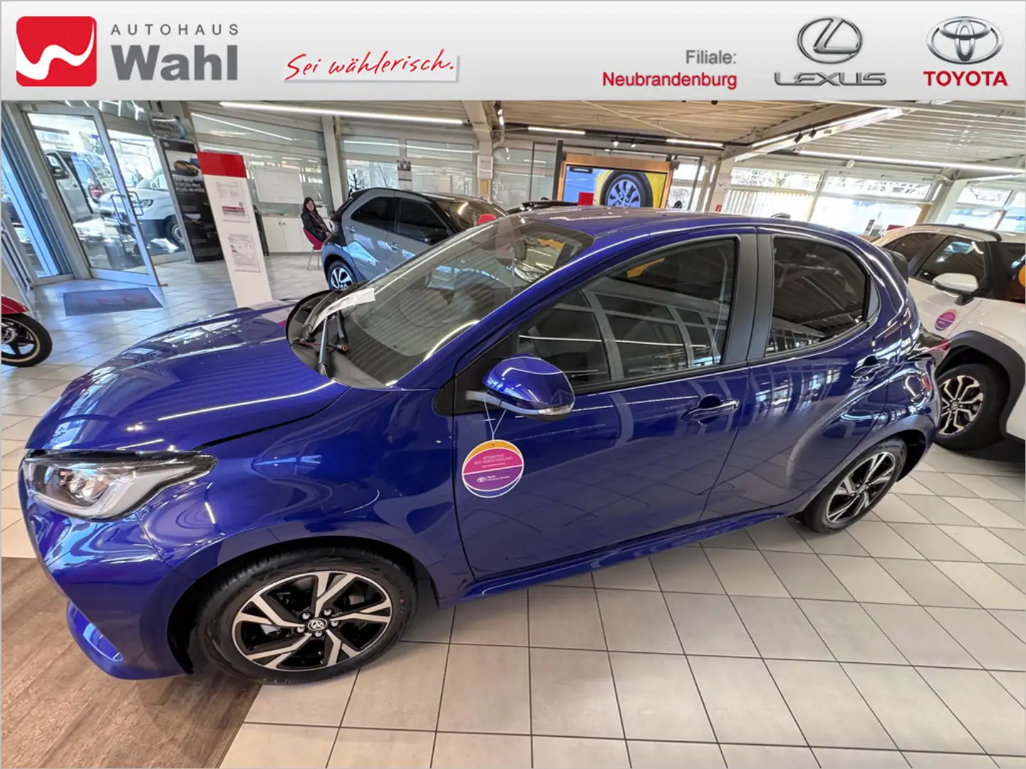 Toyota Yaris 1.5 Hybrid Teamplayer Blau - 2