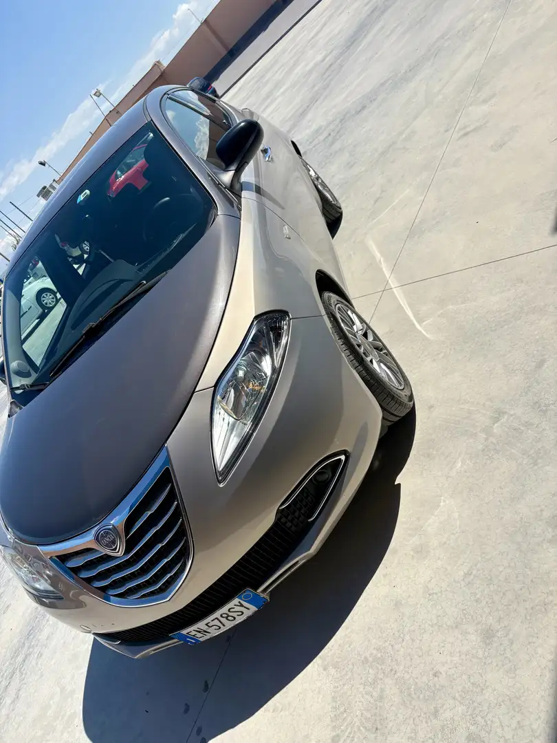 Lancia Ypsilon 1.3 mjt Black&Red s&s 95cv - 2