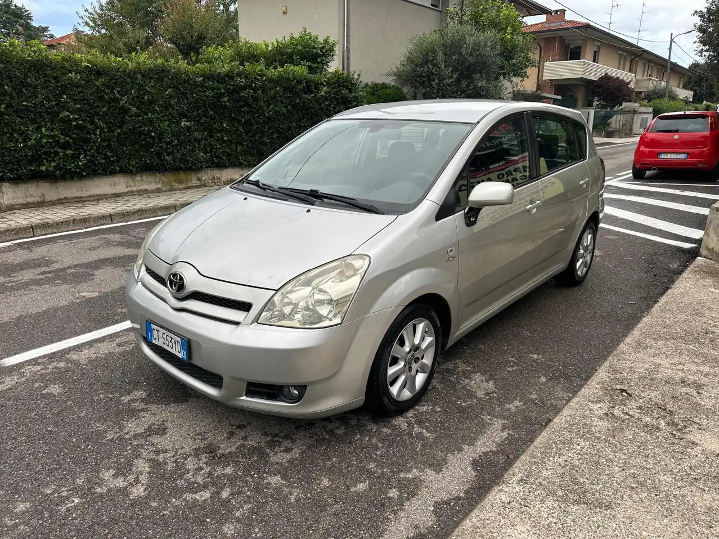 Toyota Corolla Verso 2.0 16V D-4D Sol Bronze - 2