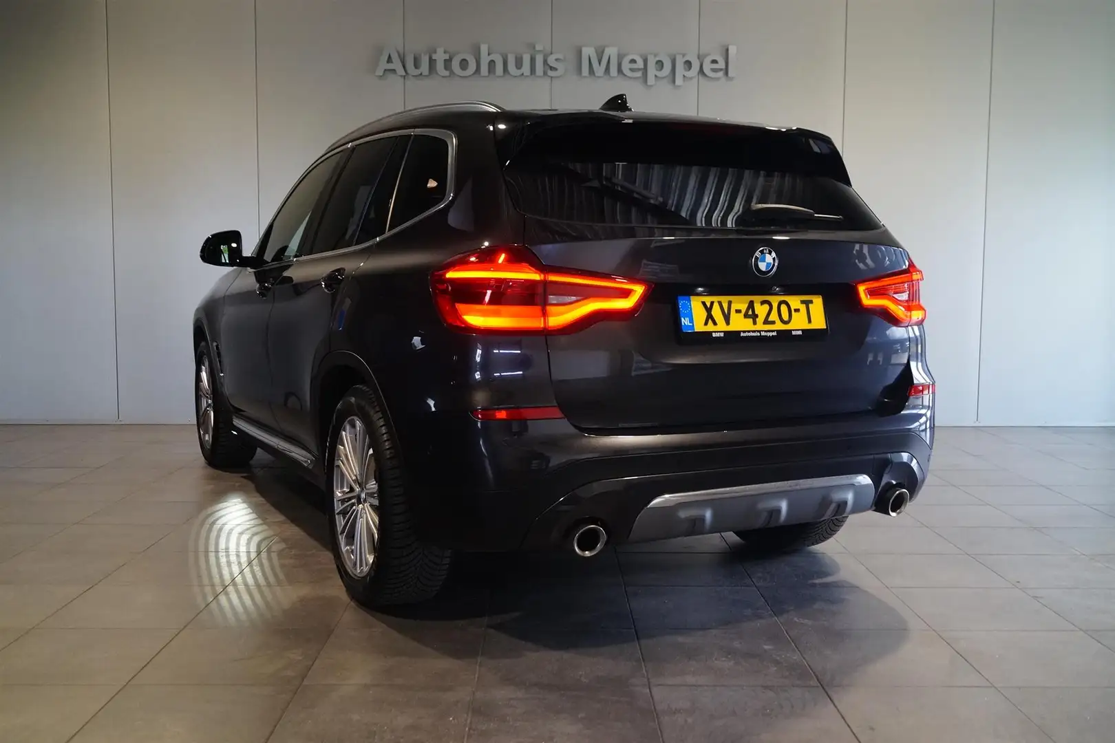BMW X3 Xdrive20i Luxury Line | LED | Head-Up Display | 36 Gris - 2