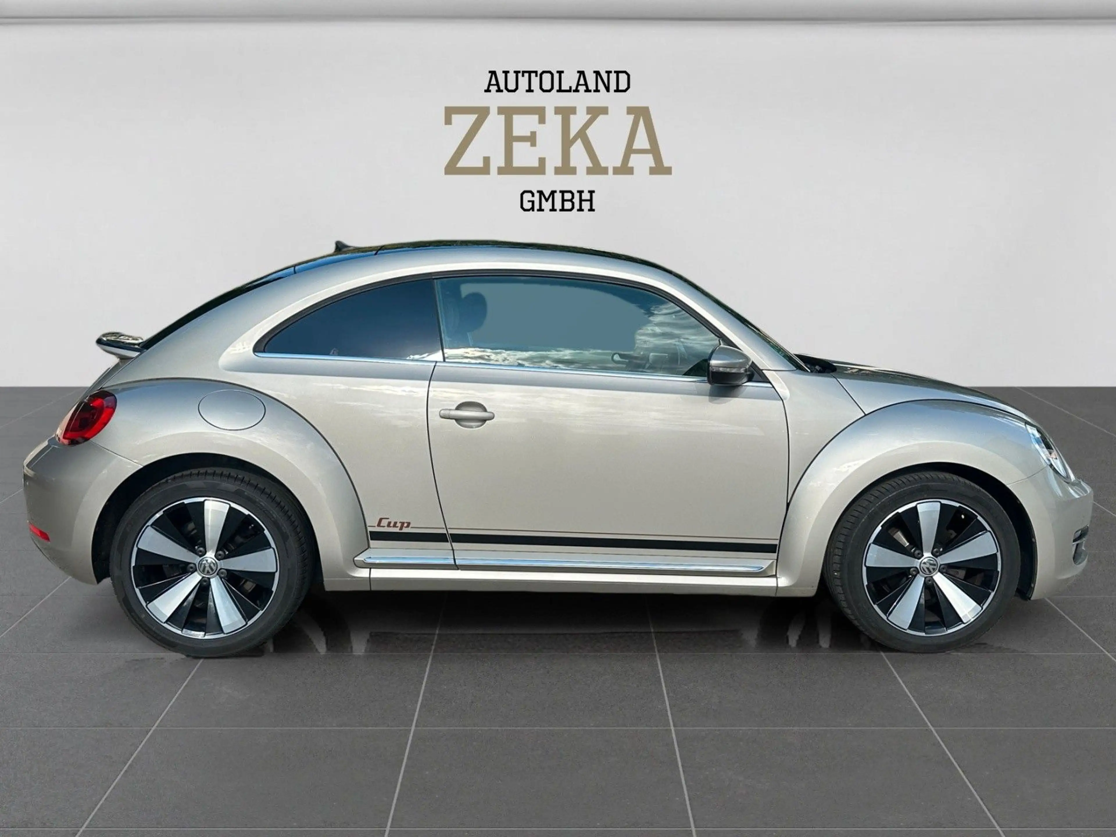 Volkswagen Beetle 1.2l*PDC*NAVI*BLUETOOTH — photo 4