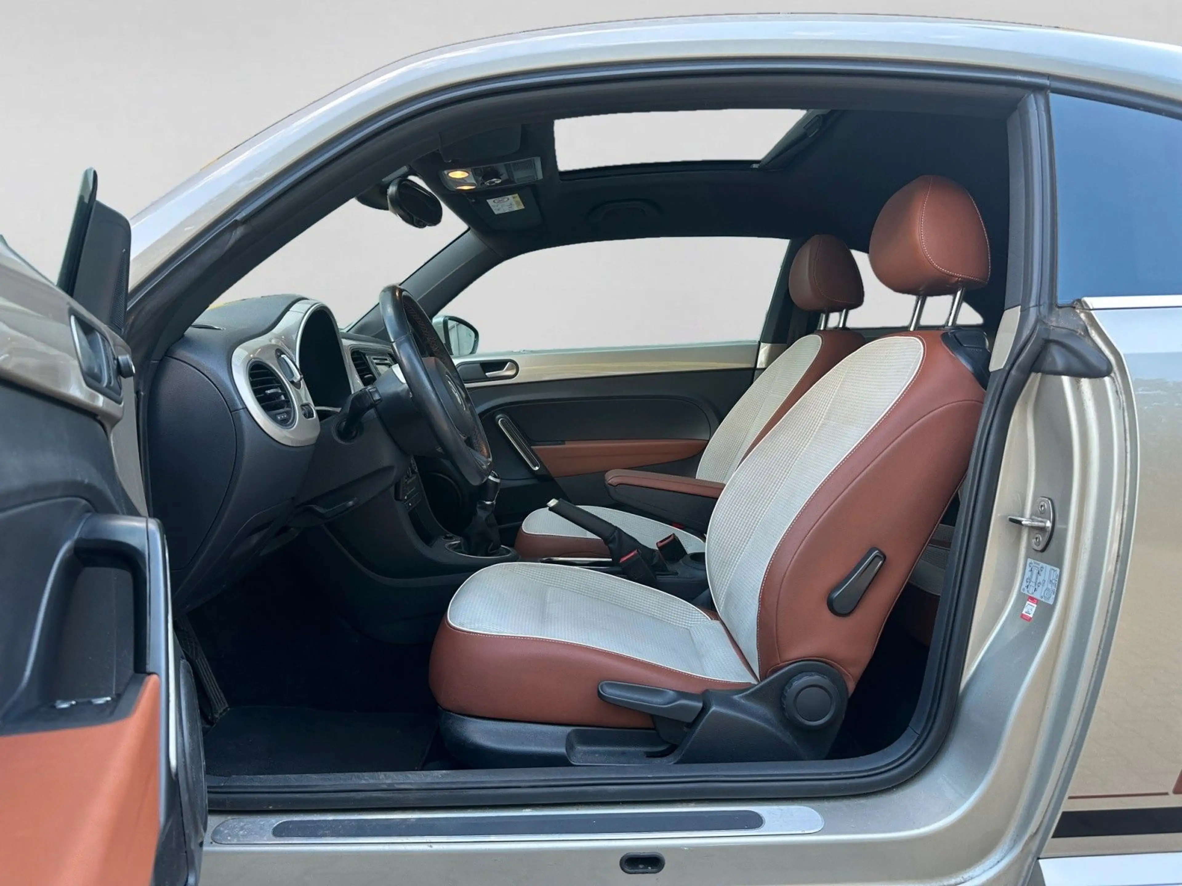 Volkswagen Beetle 1.2l*PDC*NAVI*BLUETOOTH — photo 12