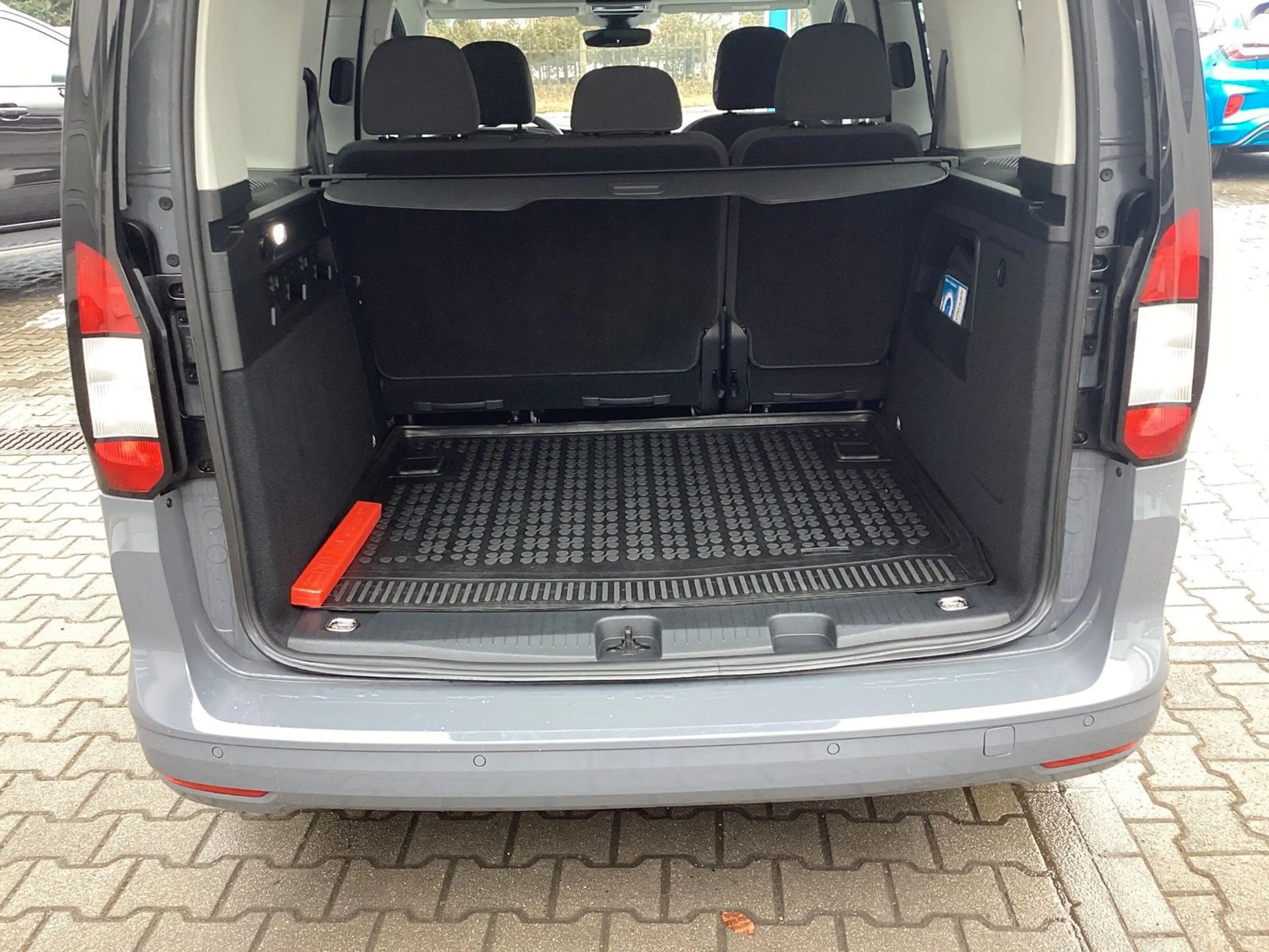 Ford Tourneo Connect Titanium*L1* — photo 11
