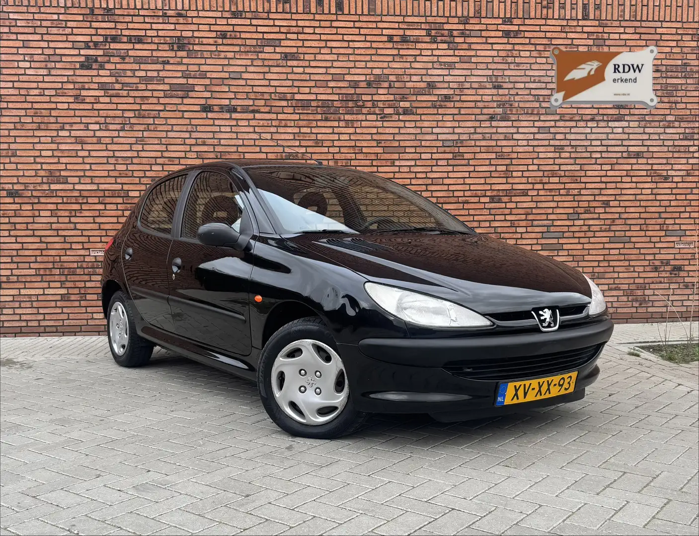 Peugeot 206 1.4 XT, AUTOMAAT Zwart - 1