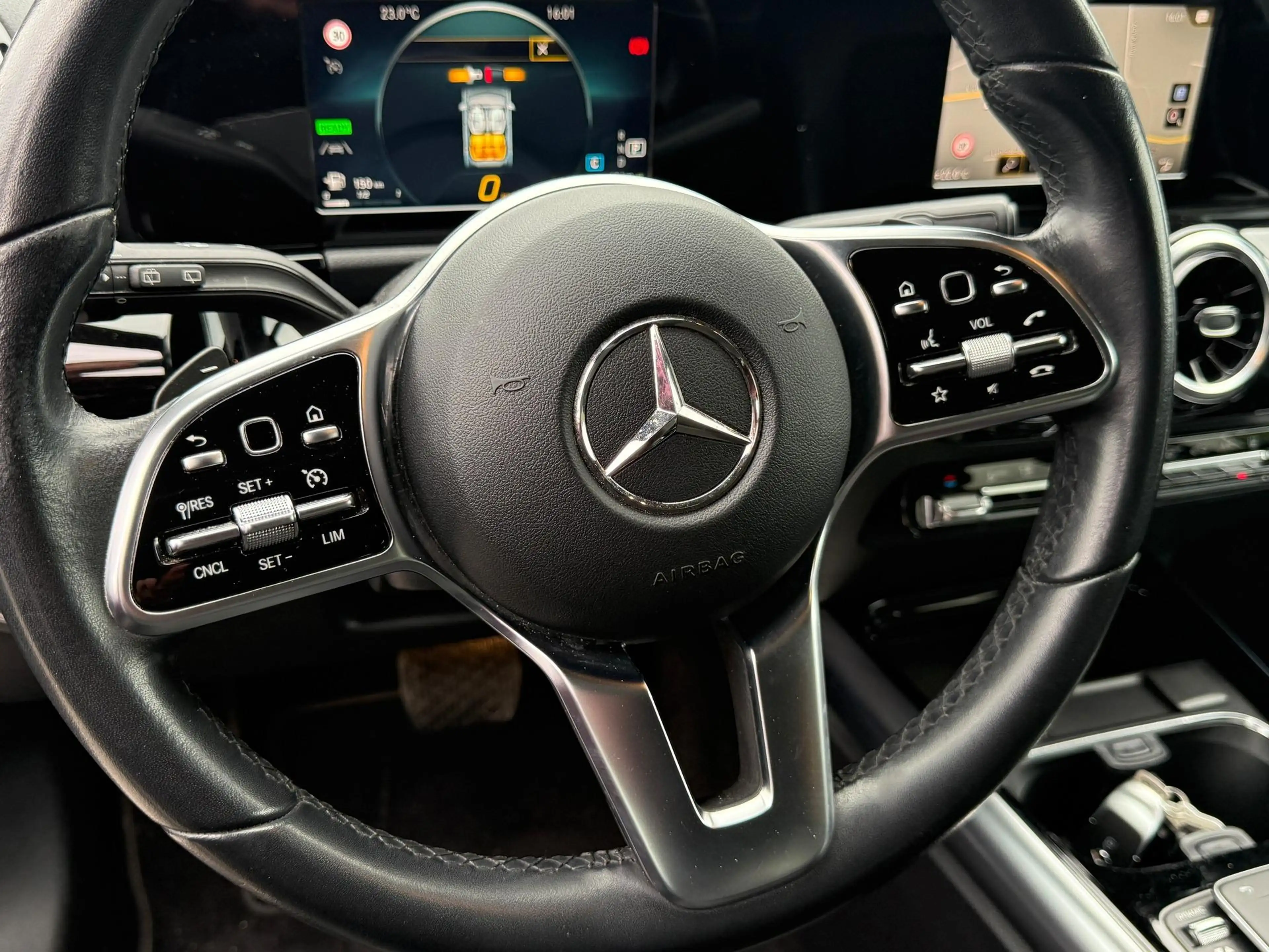 Mercedes-Benz GLA 250 e "Progressive" DCT-Pano-Navi-Klimaauto.-GRA-MF... — photo 12