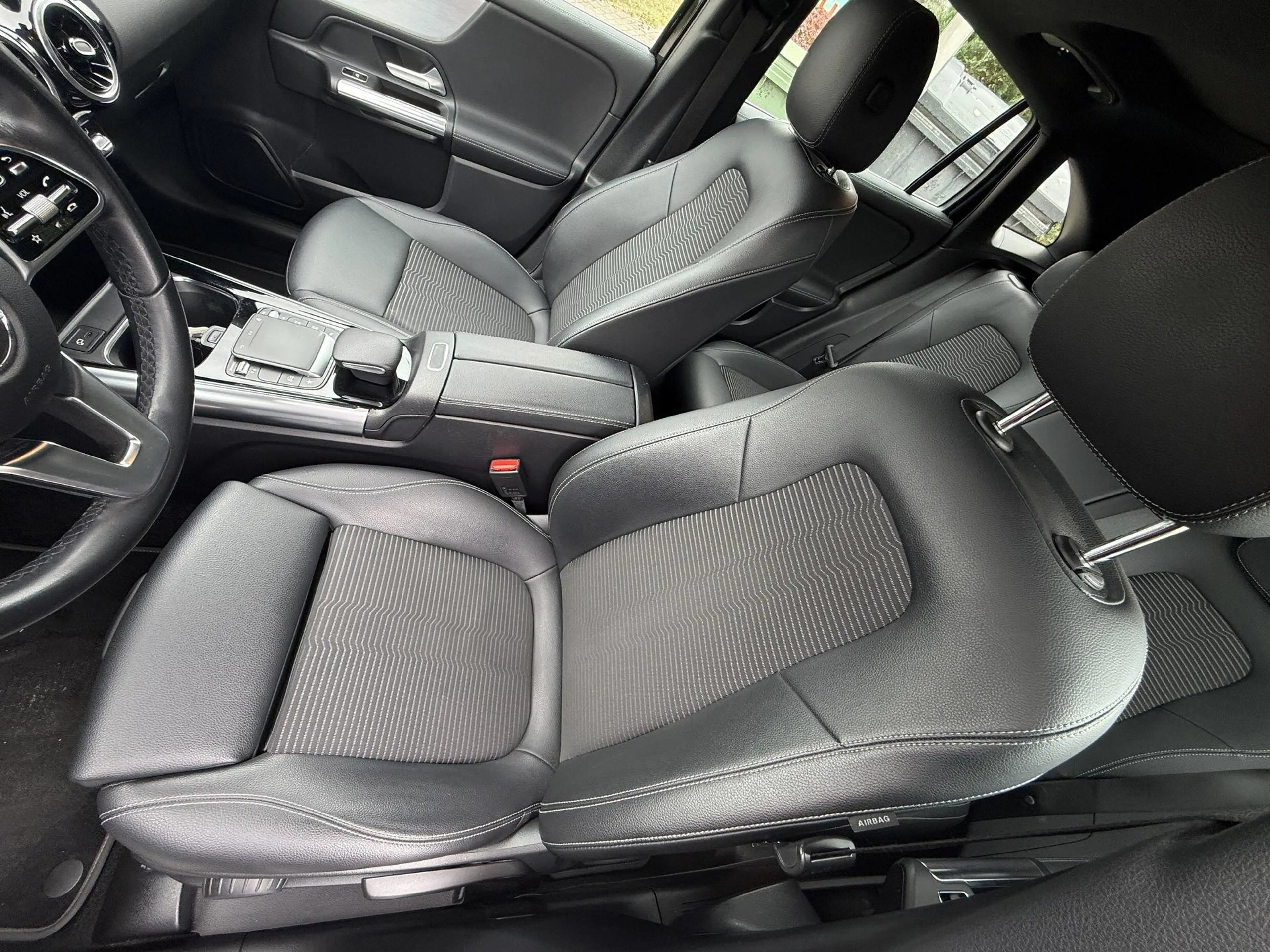 Mercedes-Benz GLA 250 e "Progressive" DCT-Pano-Navi-Klimaauto.-GRA-MF... — photo 16
