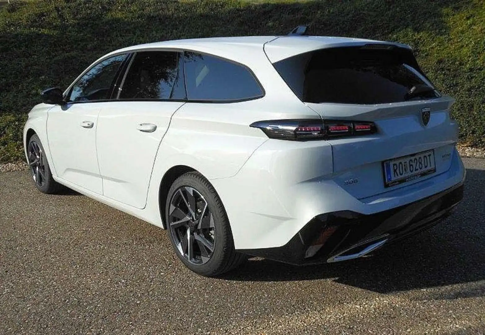 Peugeot 308 SW BlueHDi 130 EAT8 Allure Bianco - 2