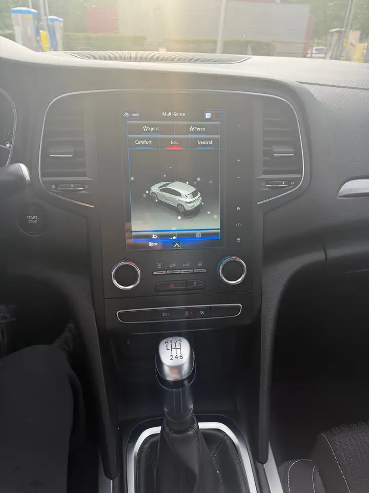 Renault Megane Berline — photo 6