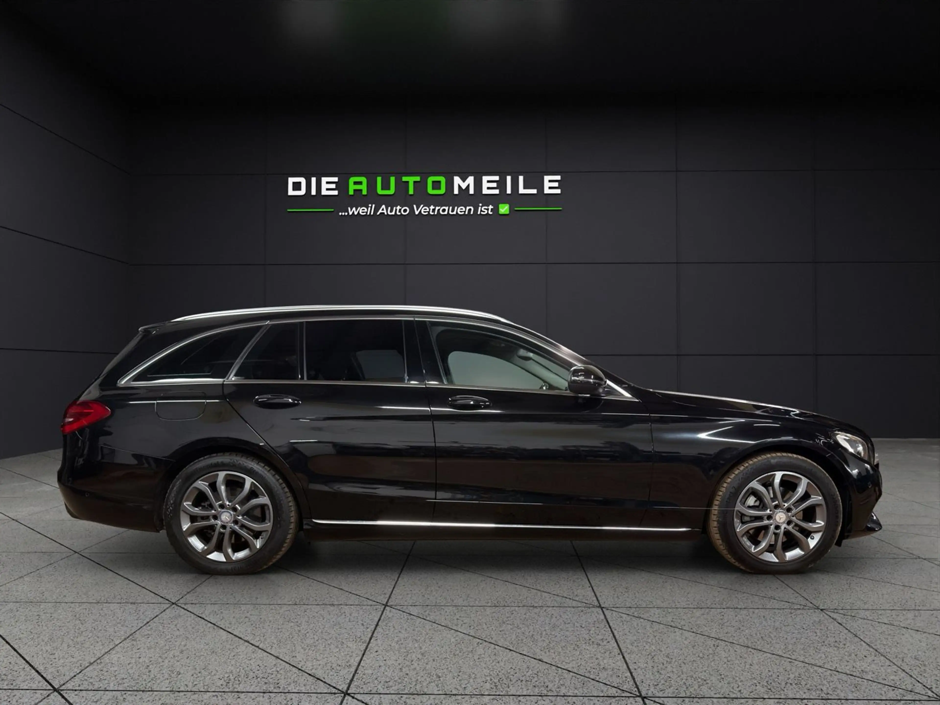 Mercedes-Benz C 220 BlueTec / d Aut XEN NAV SHZG AHK *LED — photo 5