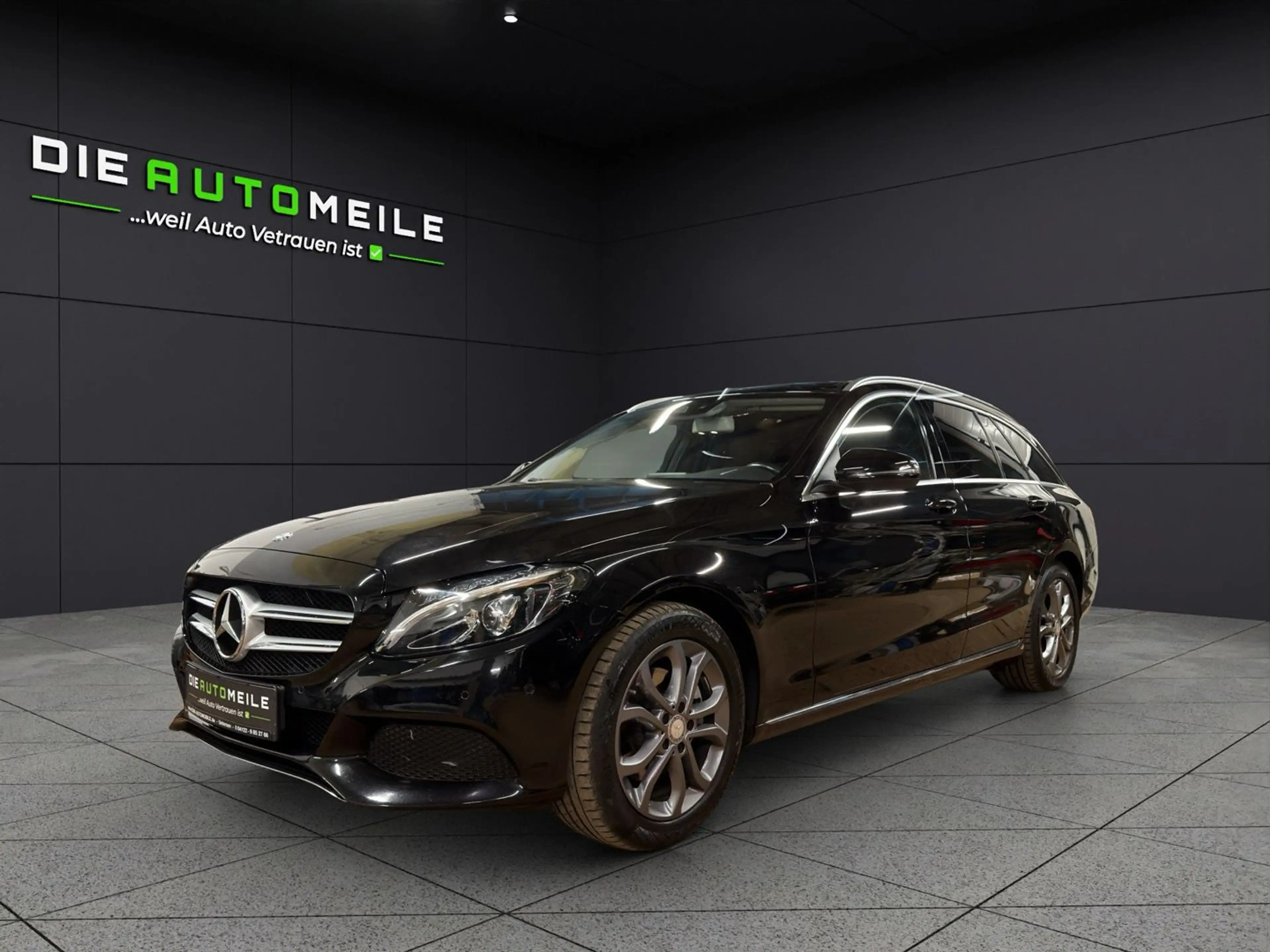 Mercedes-Benz C 220 BlueTec / d Aut XEN NAV SHZG AHK *LED