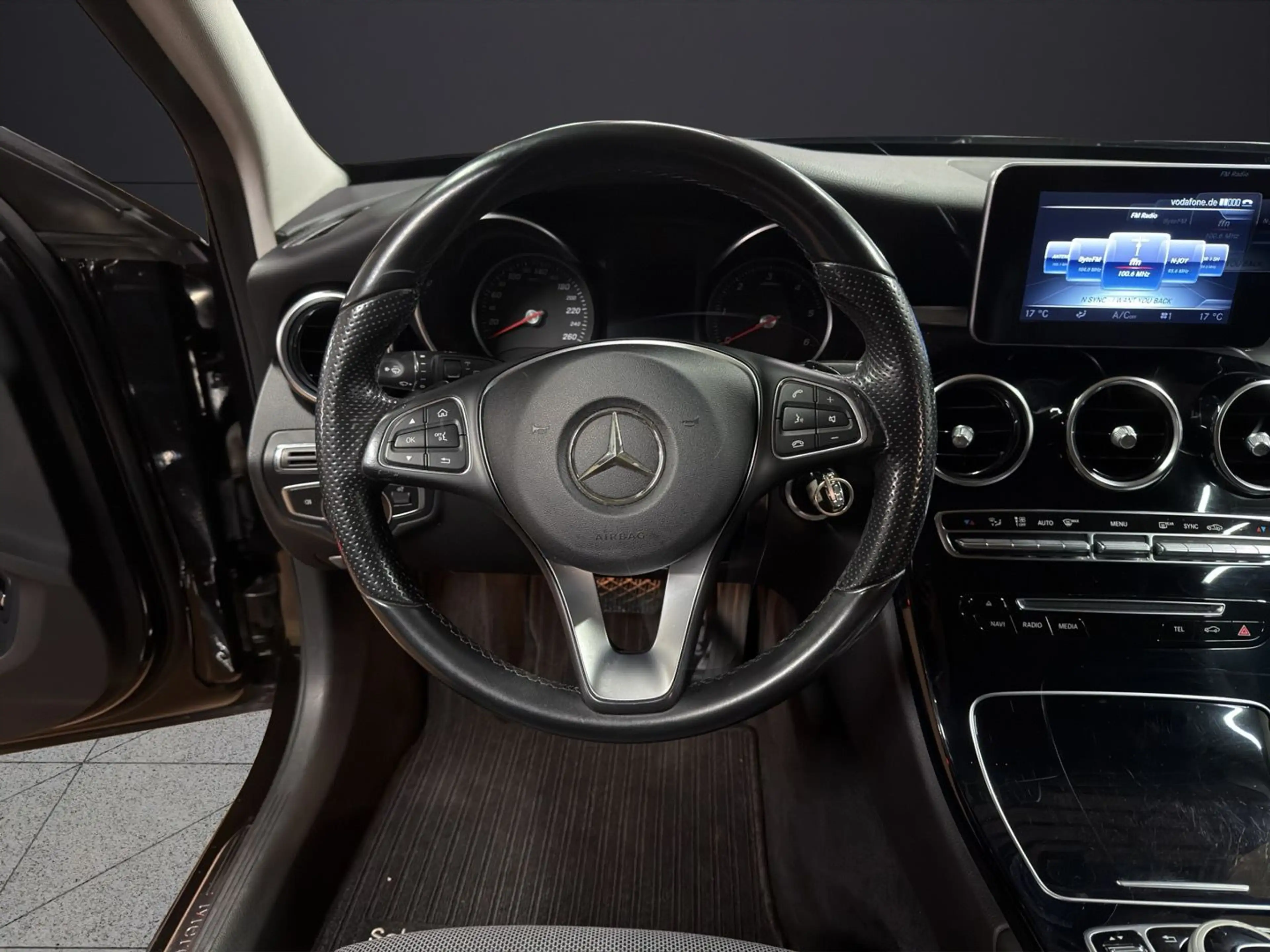 Mercedes-Benz C 220 BlueTec / d Aut XEN NAV SHZG AHK *LED — photo 10