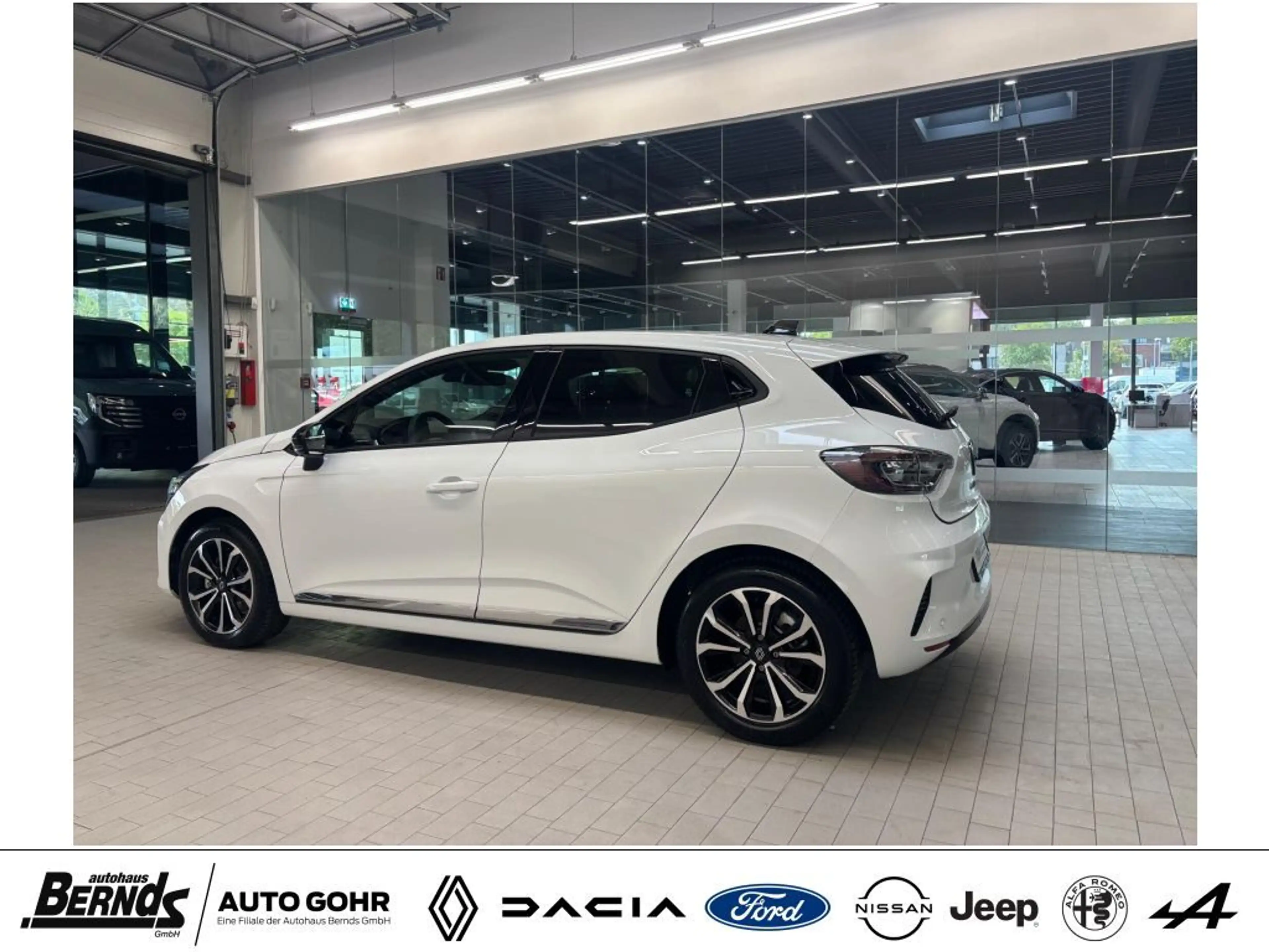 Renault Clio E-TECH Full Hybrid Techno SHZ Navi Carplay — photo 8