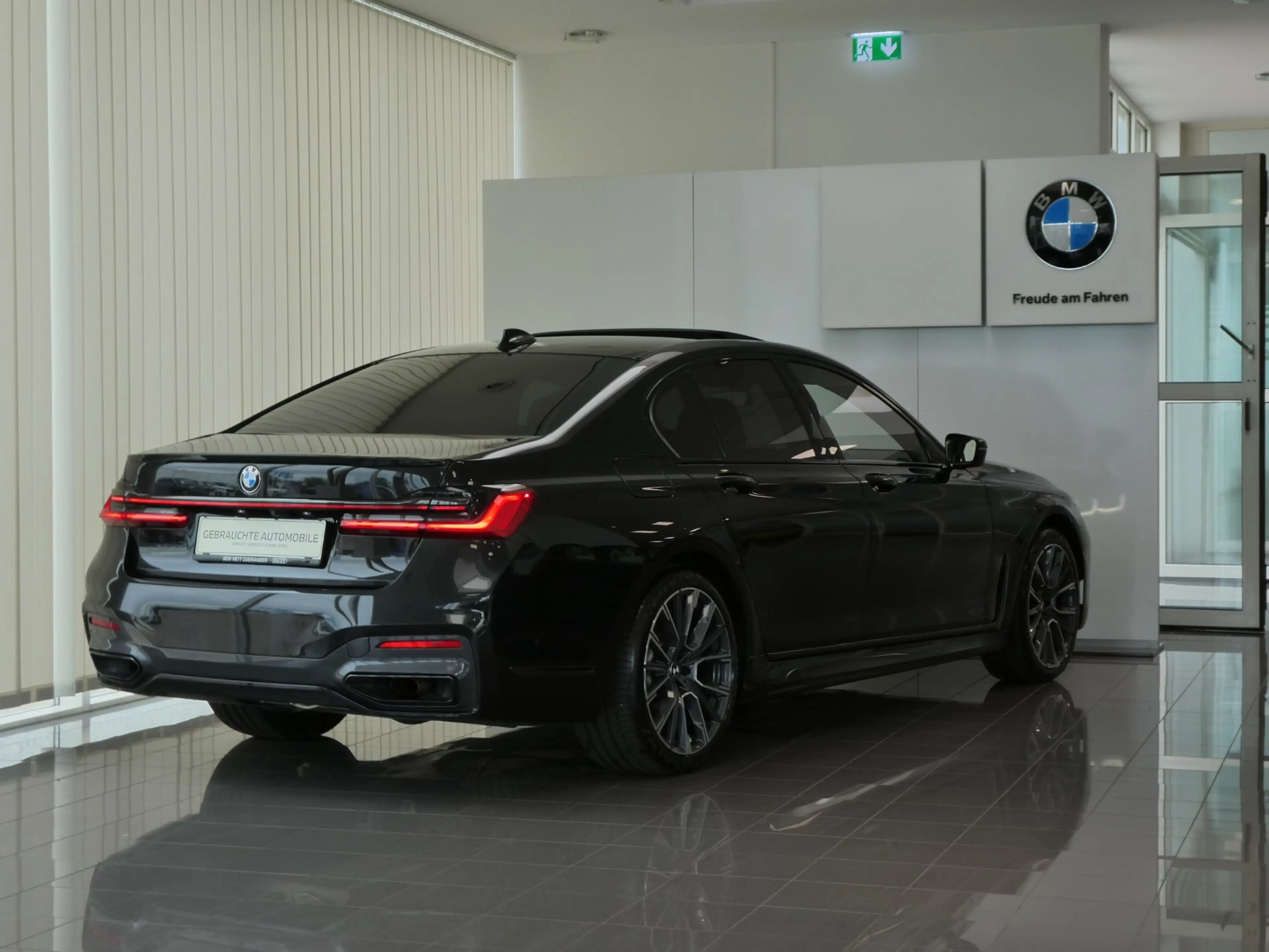 BMW 730 d xDrive — photo 5