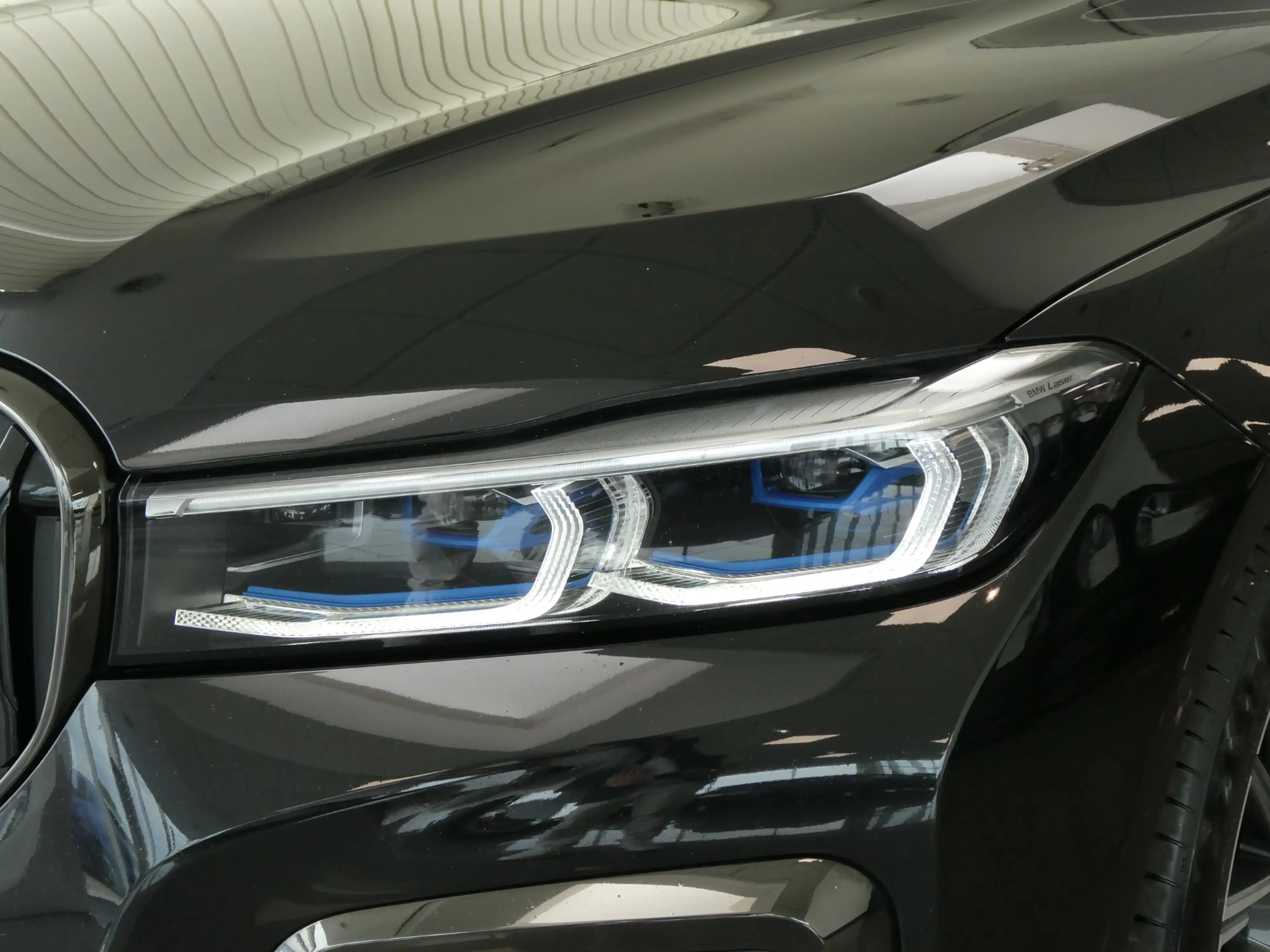 BMW 730 d xDrive — photo 3