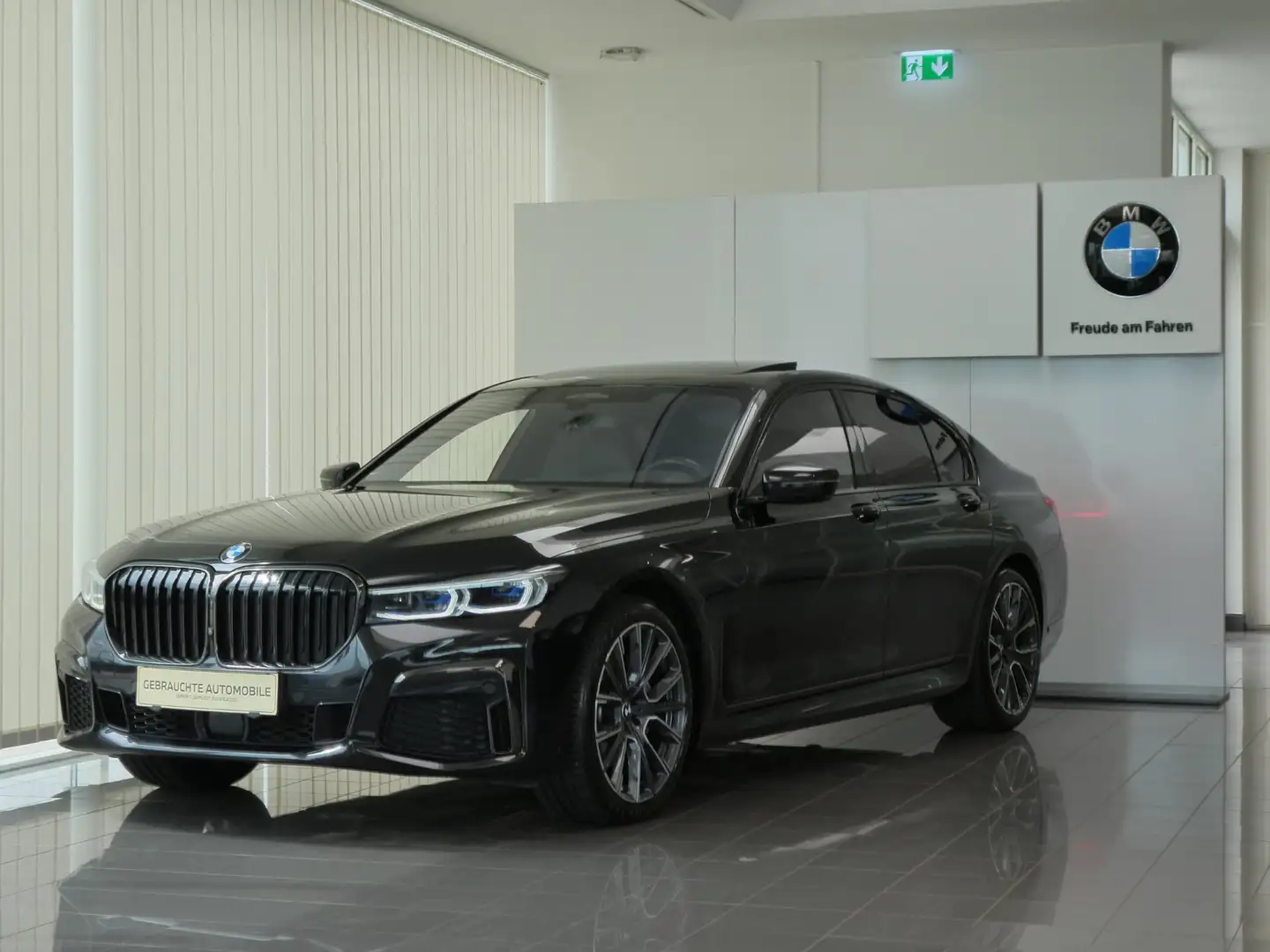 BMW 730 d xDrive Schwarz - 1