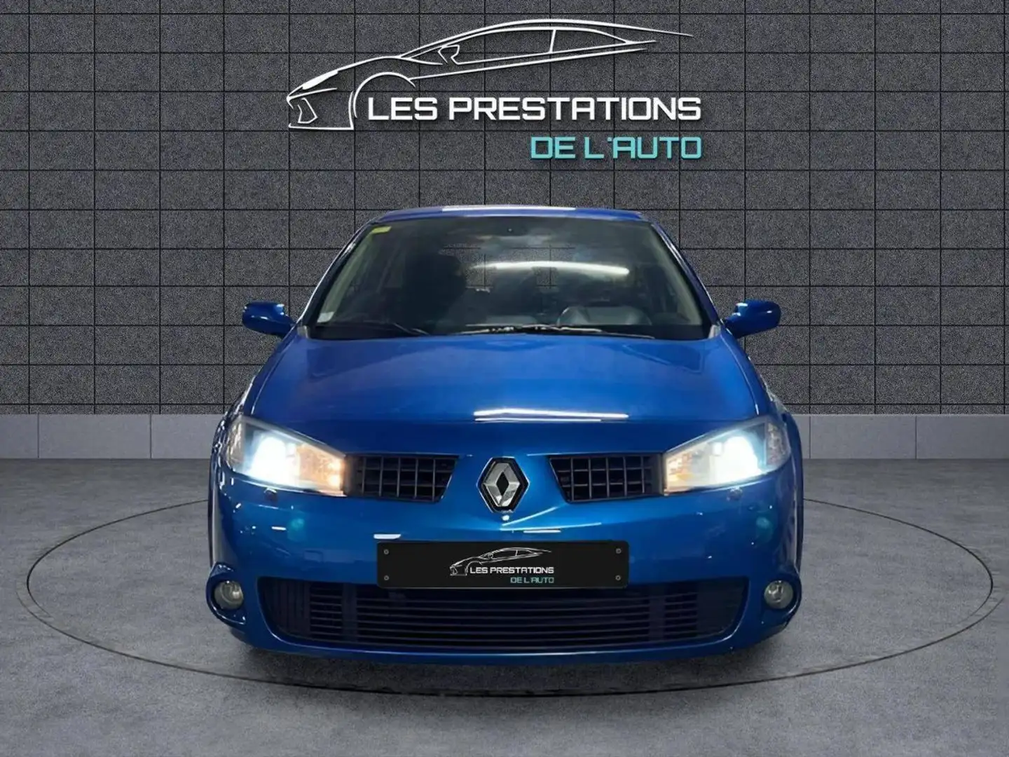 Renault Megane II (C84) 2.0T 225ch F1 Team Bleu - 2