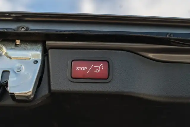 Mercedes-Benz V-Class view 7