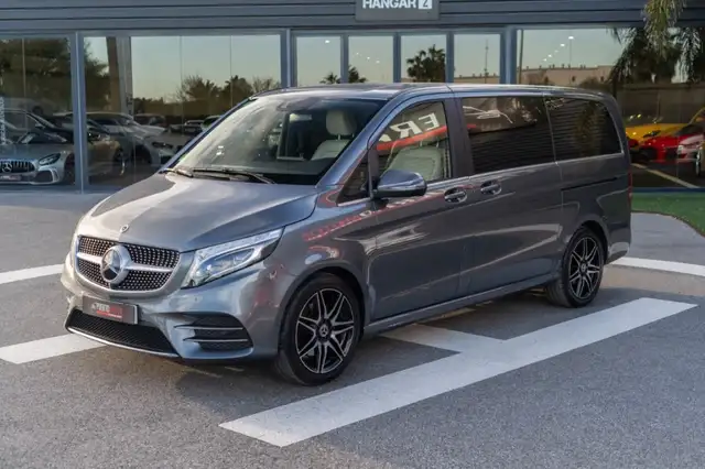 Mercedes-Benz V-Class view 3