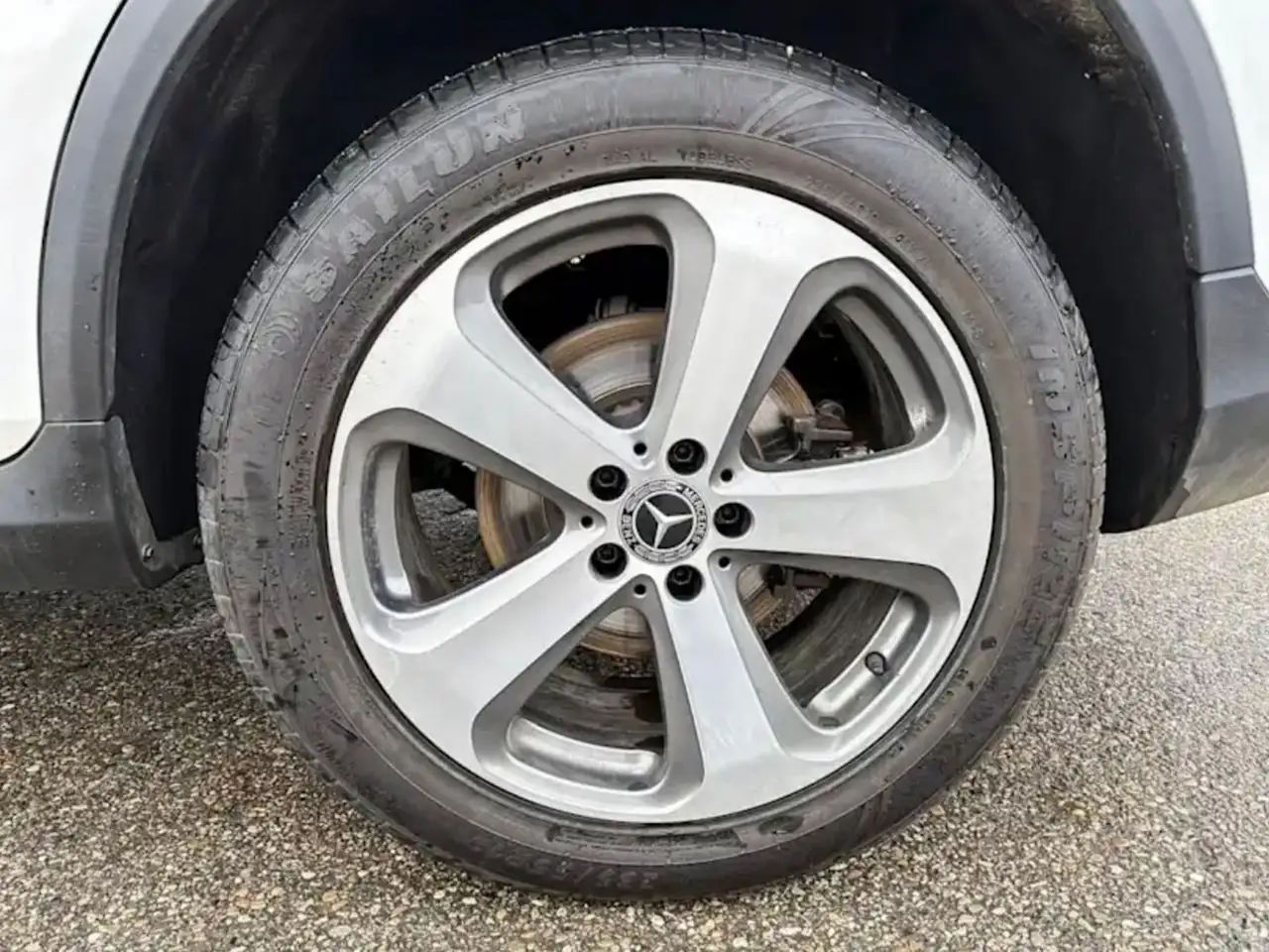 Mercedes-Benz GLC снимка Mercedes-Benz GLC
