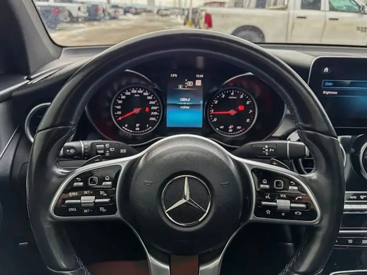 Mercedes-Benz GLC снимка Mercedes-Benz GLC