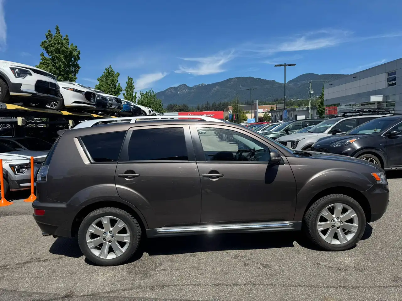 Mitsubishi Outlander снимка Mitsubishi Outlander