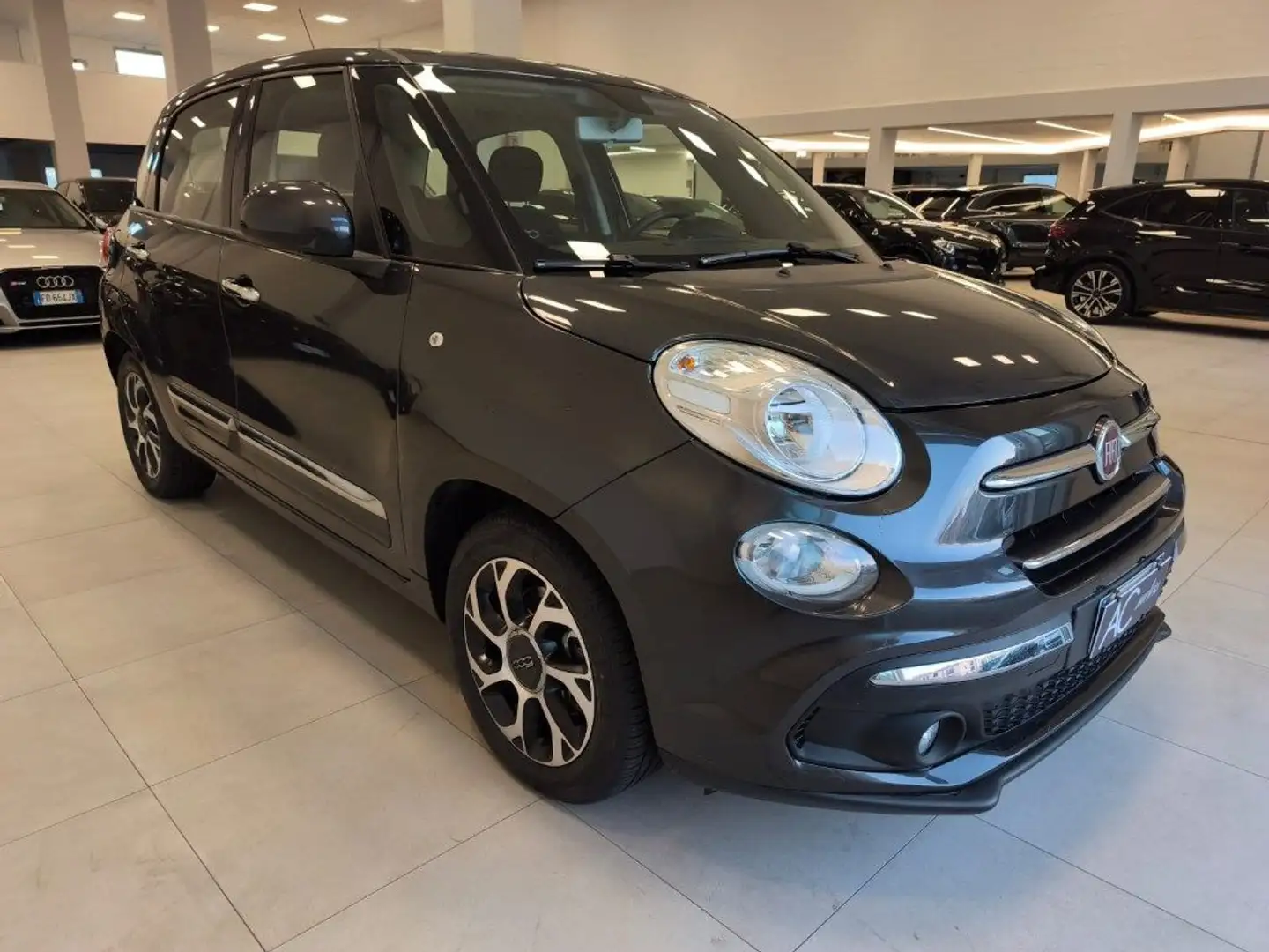 Fiat 500L 1.3 Multijet 95 CV Pop Star Grau - 2